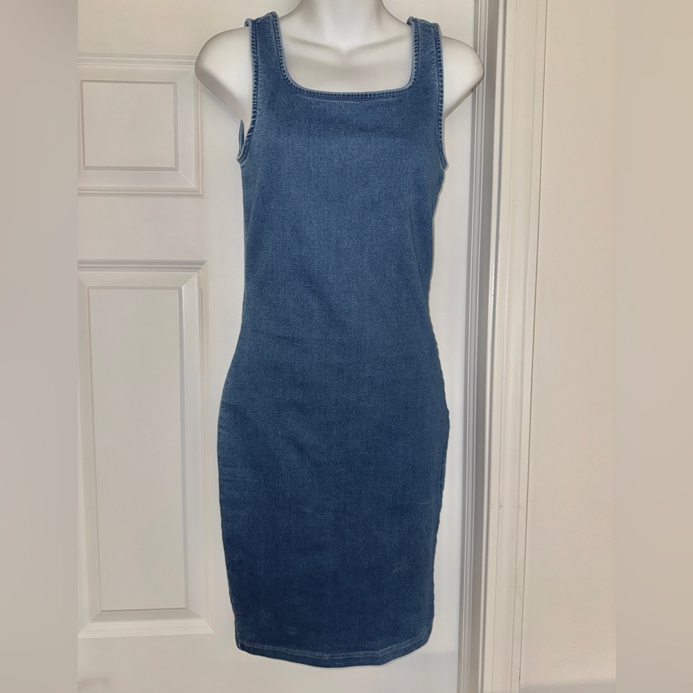 NWOT Iris Denim Stretch Bodycon Pullover Tank Dress, Medium Wash, Size Small.